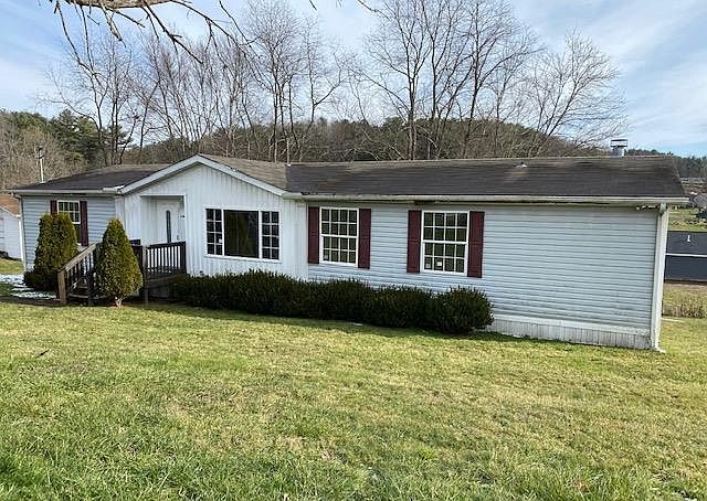 1st image of 221 Bradford Dr