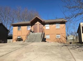 8608 NW 83rd St APT D, Kansas City, MO 64152