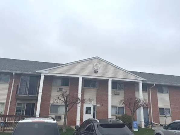 1557 Jill Ct #11-104, Glendale Heights, IL 60139