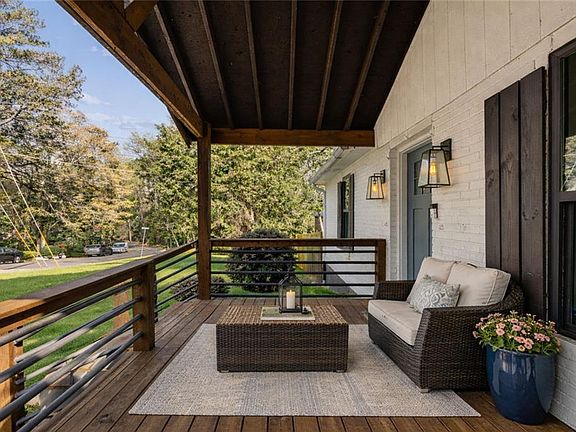 3rd image of 2626 Habersham Dr