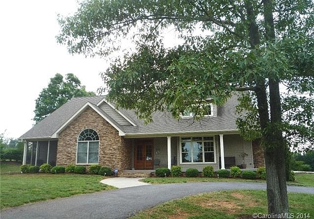 1st image of 151 Oak Forest Dr