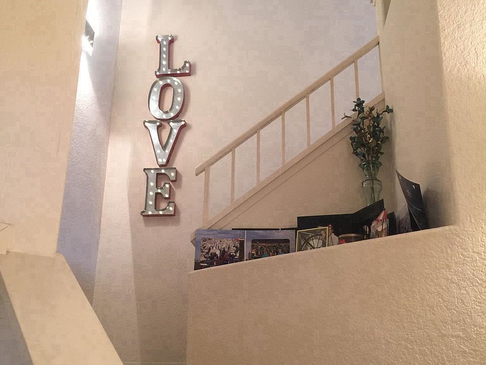 entrance internal staircase