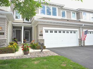 2787 Spy Glass Dr, Chaska, MN 55318