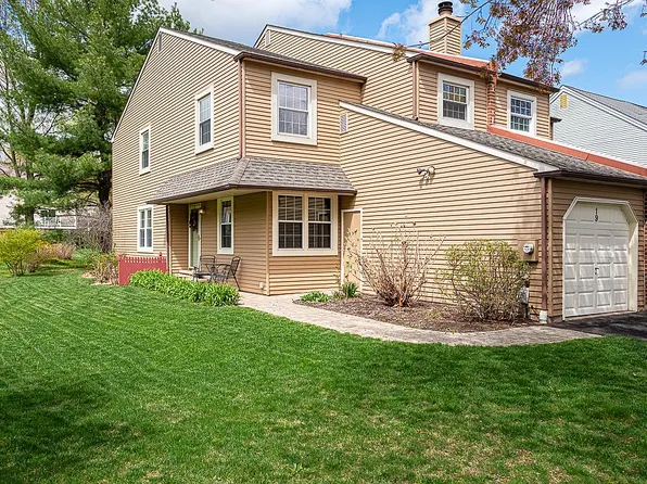 19 Stacey Dr, Doylestown, PA 18901