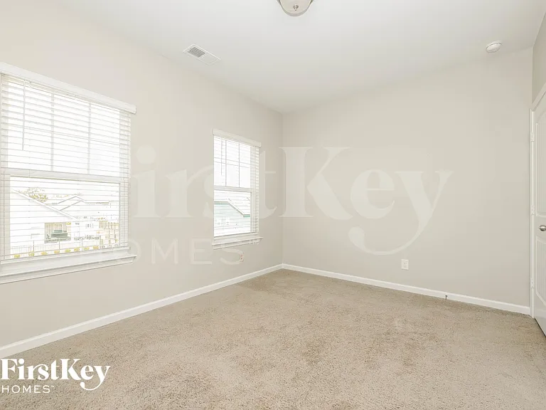 3211 Briar Chapel Dr — Photo 15