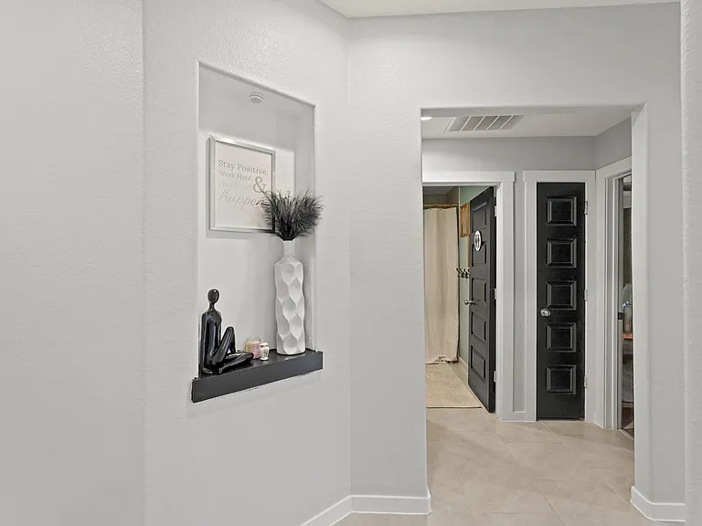 1511 Maple Ridge Dr — Photo 37