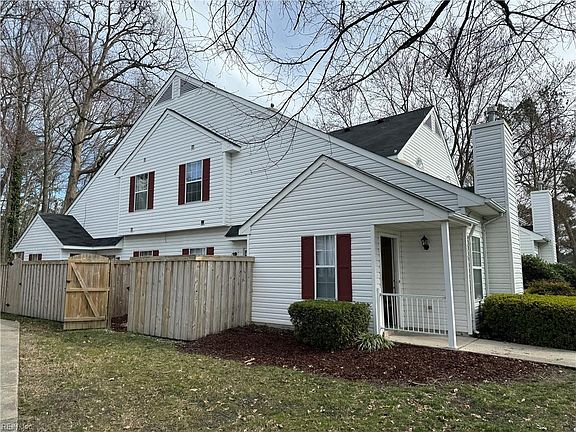 4th image of 270 Nantucket Place