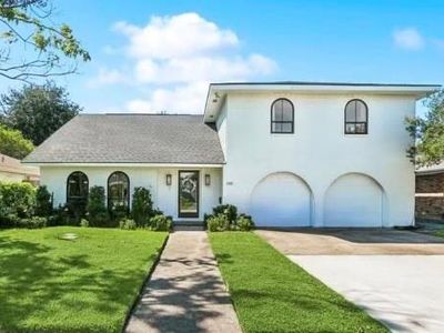 102 W Imperial Dr, Harahan, LA, 70123