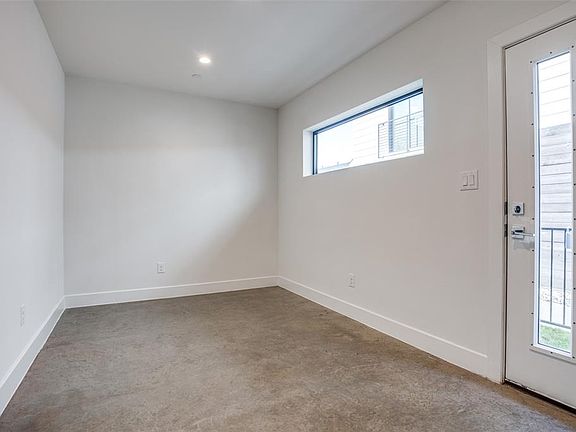 3rd image of 2217 Moser Ave #206