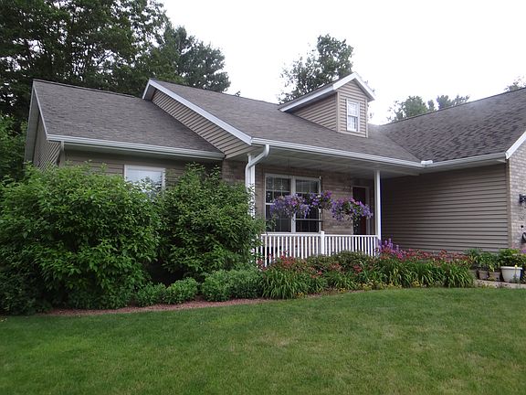 2nd image of 1849 Woodcrest Cir