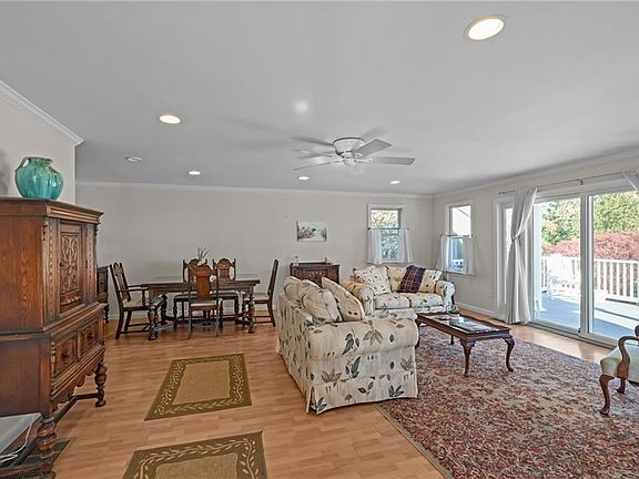 4th image of 4 Read Ave