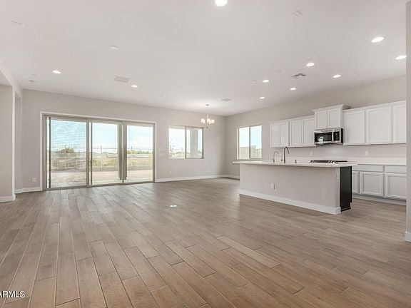 5th image of 17938 W MOUNTAIN SKY Avenue