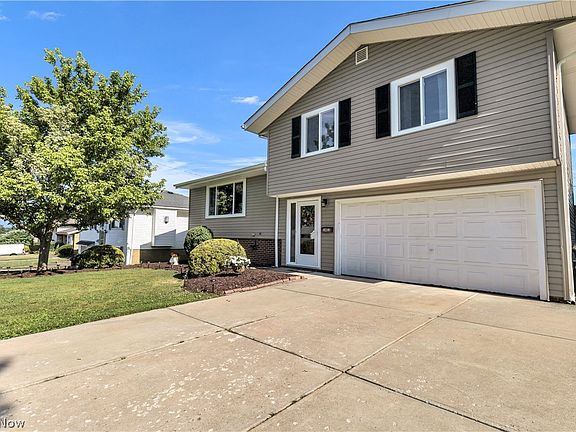 2nd image of 3403 Nottingham Dr