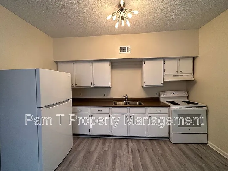 814 Ott St — Photo 5
