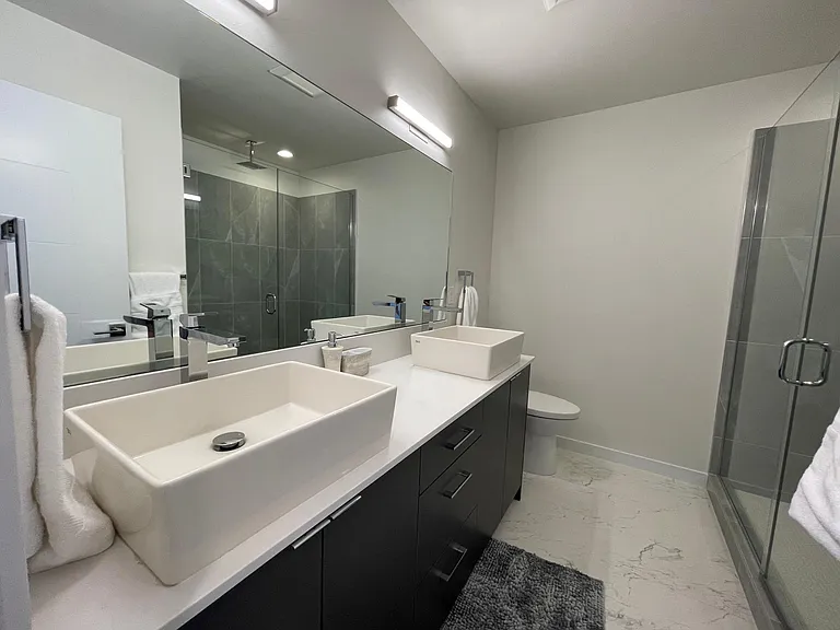 2214 S Charles St — Photo 11