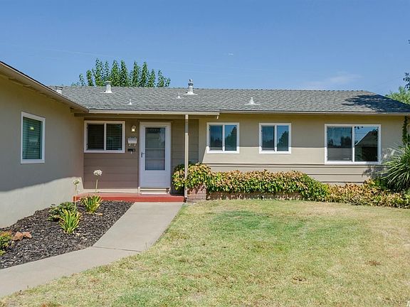2nd image of 8000 Casuarnia Ct