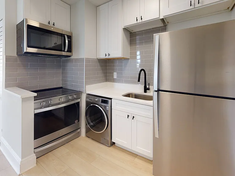 The Mirasol Apartments — Photo 19