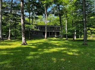 4112 Braewood Ln, Geneva, NY 14456