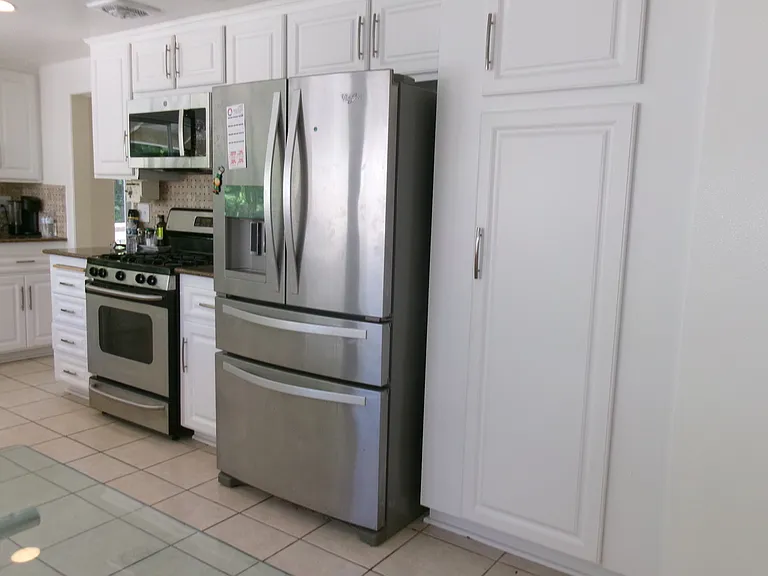 3114 N Springfield St — Photo 8