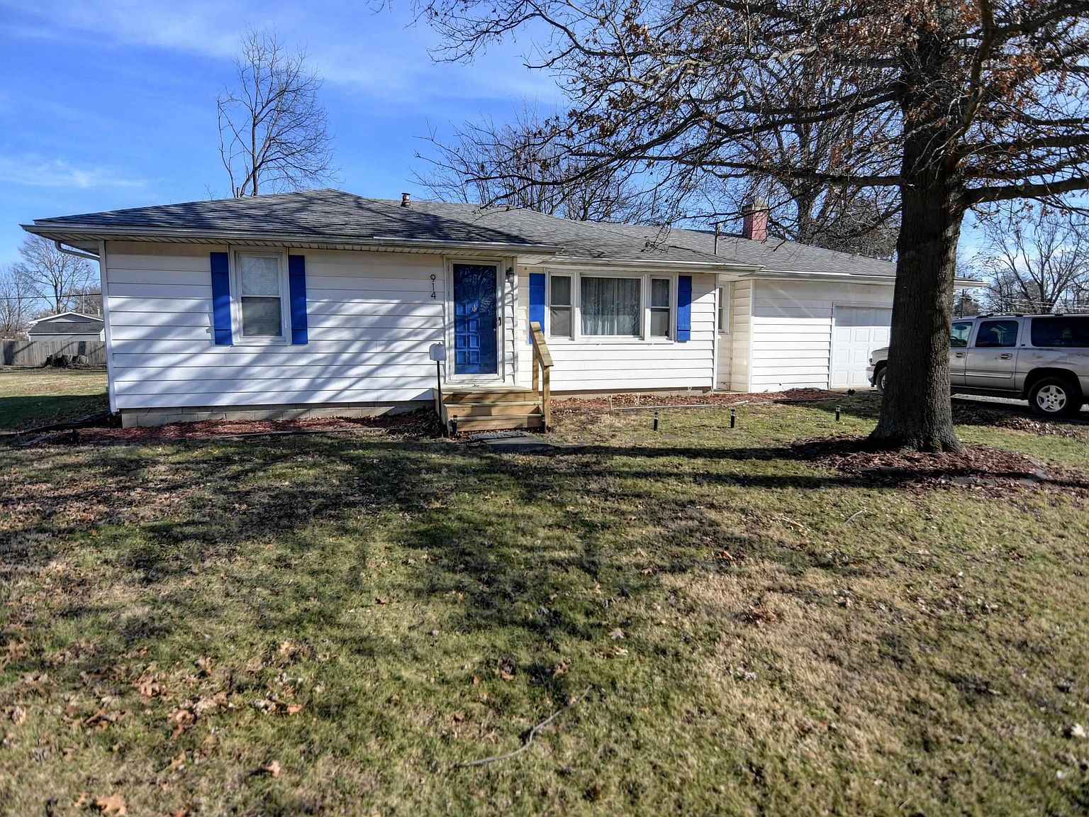 914 N Taylorville Blvd, Taylorville, IL 62568 Zillow