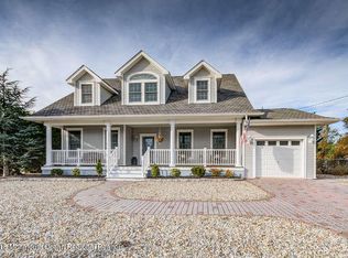 110 Amherst Dr, Bayville, NJ 08721