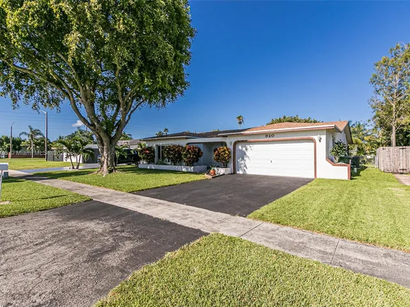 920 NW 92nd Ave, Hollywood, FL 33024