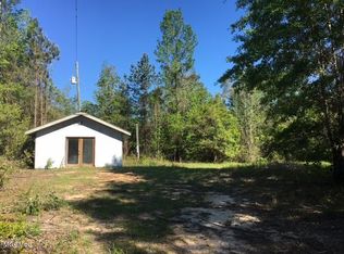 69 Grace Rd, Wiggins, MS 39577