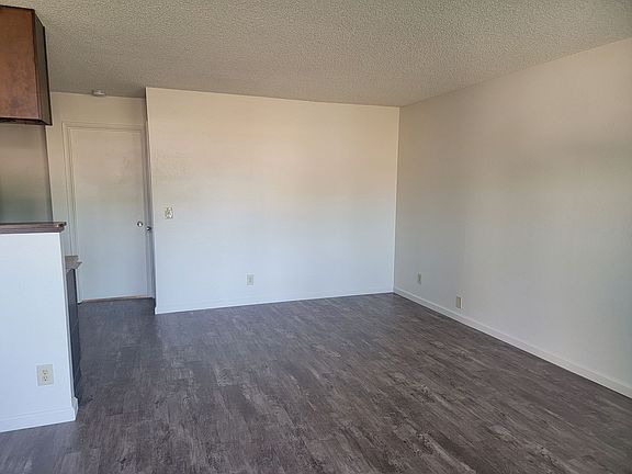 3rd image of 724 Kerryjen Ct #A