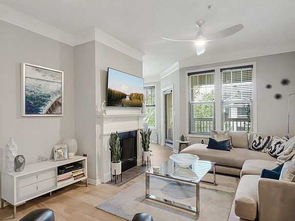 2nd image of 2432 Chatelain Way