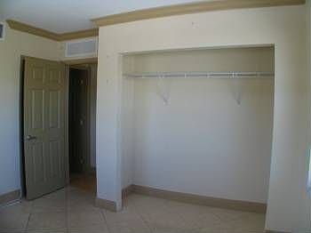 4th image of 744 NE 14th Ave APT 24