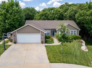 1044 Highland Ridge Dr, Manhattan, KS 66503