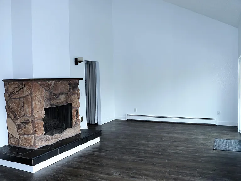 1001 W 77th Ave — Photo 12