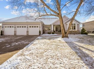 3061 Bent Tree Hills Dr, New Brighton, MN 55112