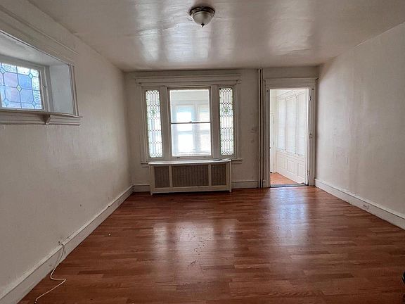 4th image of 4720 N Camac St