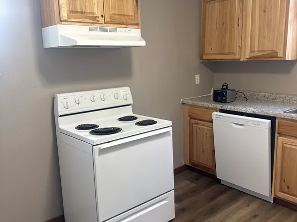 615 1/2 N 19th St #Basement, Bismarck, ND 58501