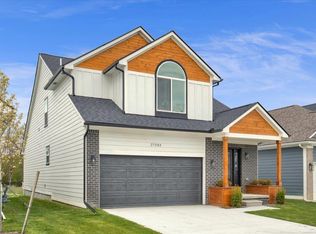 27583 Maryjane Ln E, Chesterfield, MI 48047