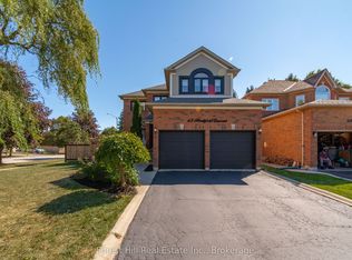 65 Heathfield Cres, Hamilton, ON L8B 0P2