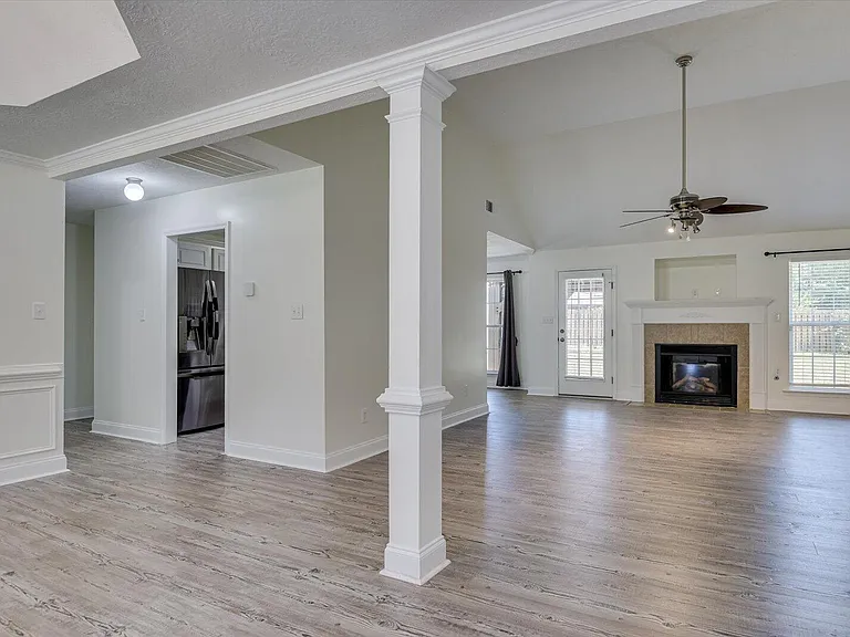 610 Butler Springs Cir — Photo 7