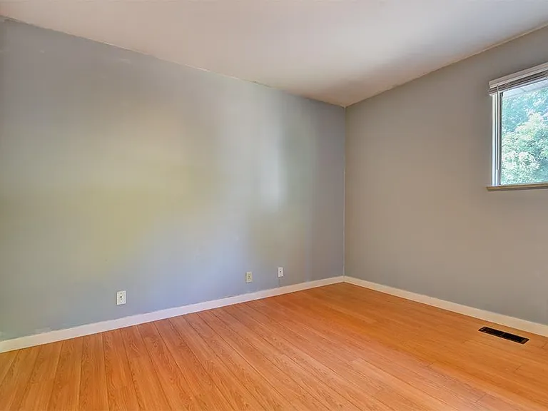 6440 Mara Cres #MAIN — Photo 16