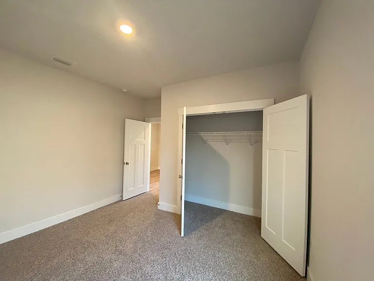 3398 Southwind Dr — Photo 37