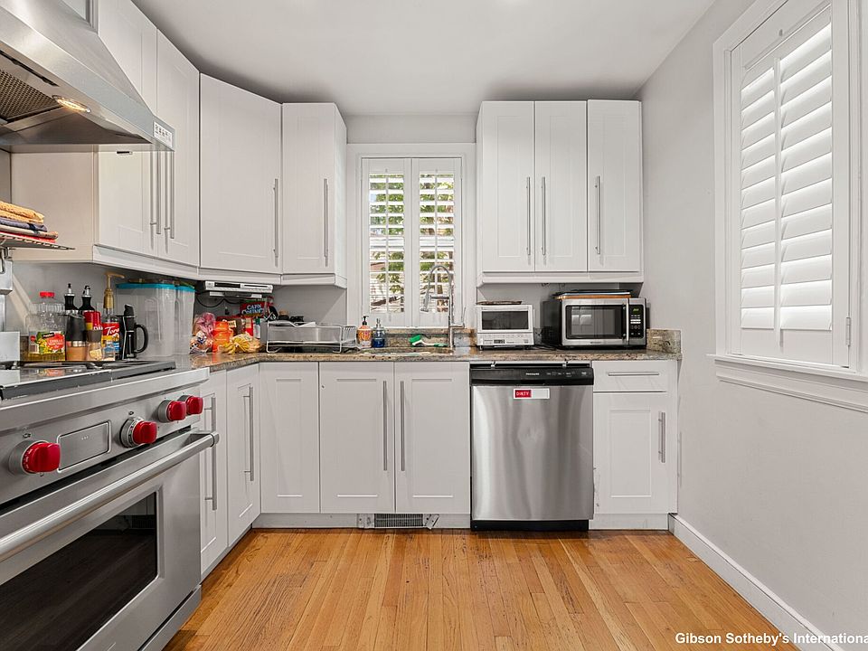 1st image of 304 W 3rd St