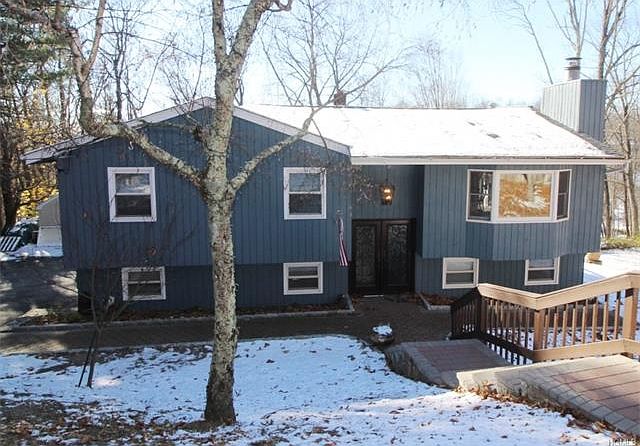 1st image of 19 Prince Ln