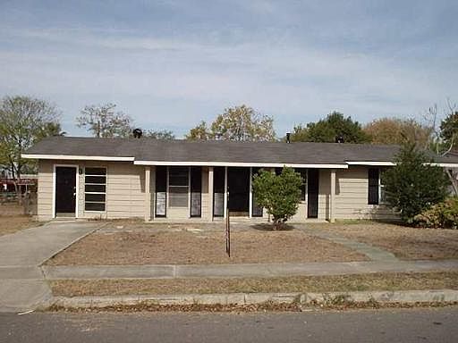 1st image of 155 GARDEN VALLEY DR