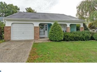 15 Pulham Ln, Southampton, NJ 08088