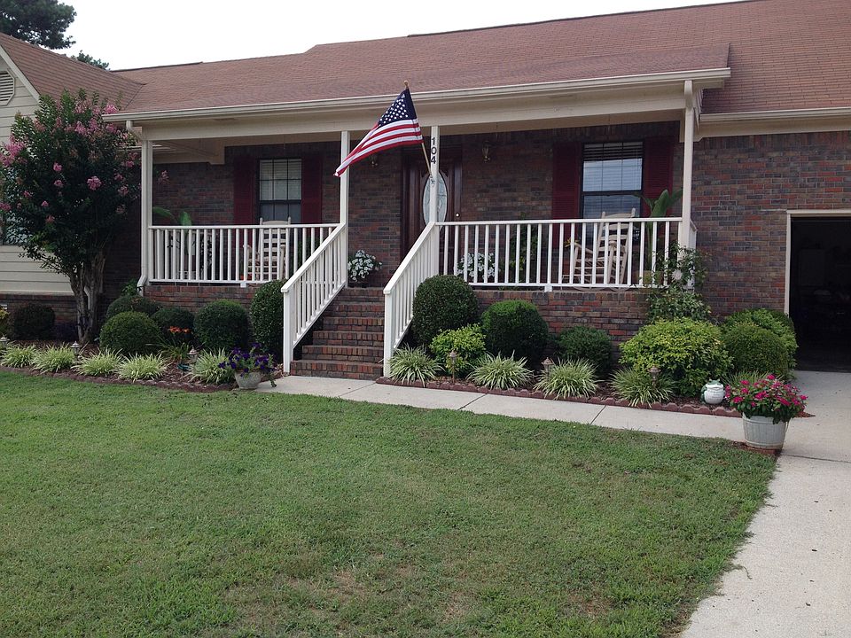 1st image of 104 Sassafras Dr