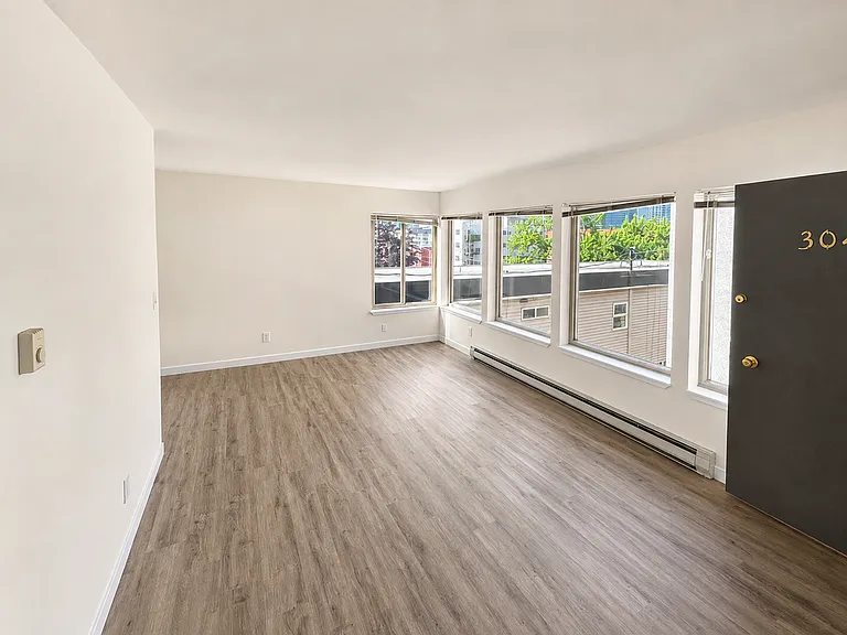 316 Bellevue Ave E #204 — Photo 3
