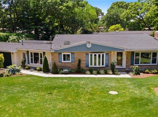 91 Love Ln, Warwick, RI 02886