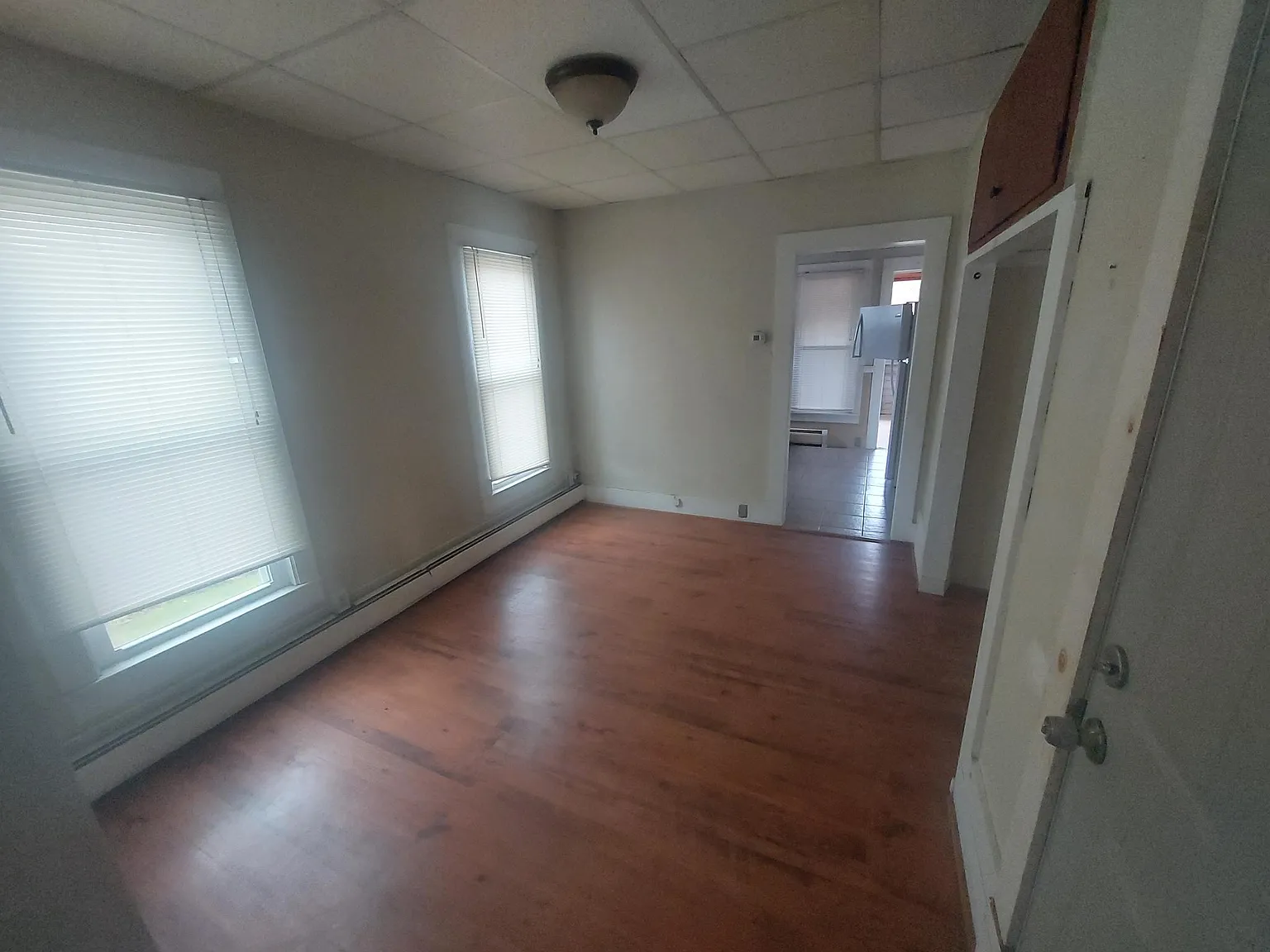2 bed, 980 sqft, $1,200 — Photo 3