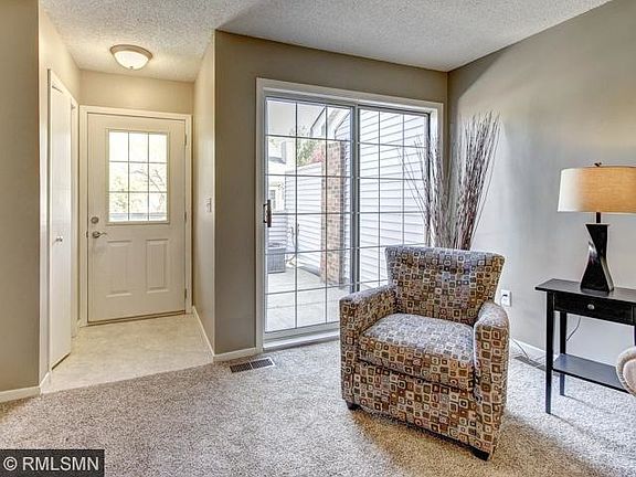 2nd image of 3672 Linden Pl