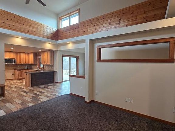 5th image of 576 Trail Ridge LANE